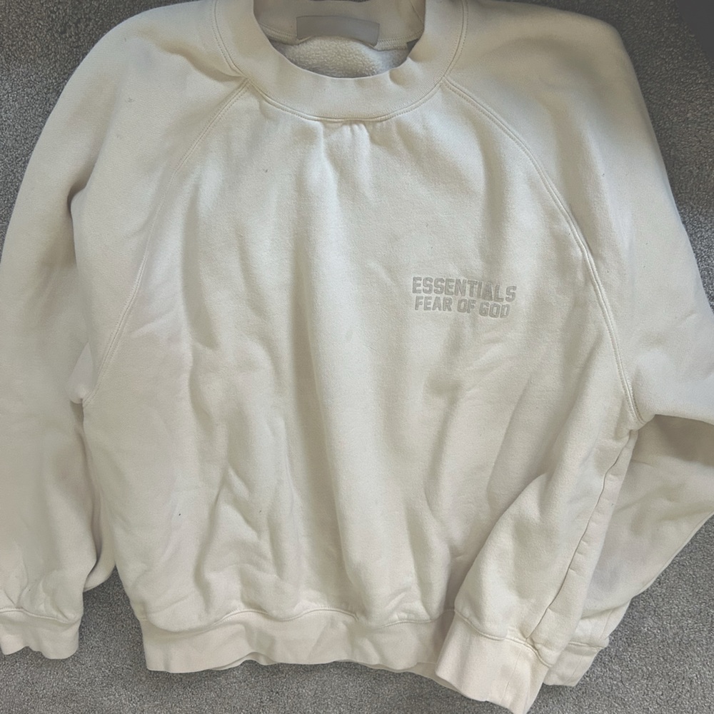 Essentials Fear of God pull over sweatshirt :)